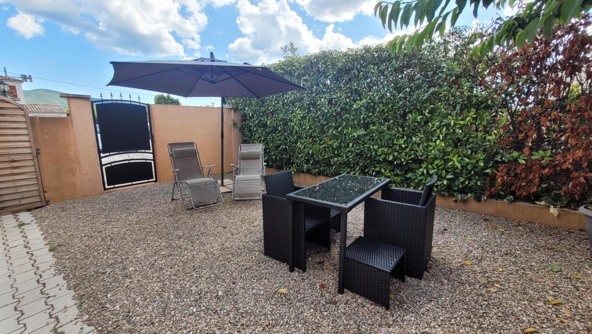 Le Petit Chez Nous Gite Climatise Jardin Pignans Exterior foto